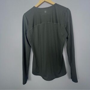 Athleta Olive Long Sleeve Women's Tee